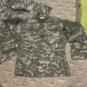 Official US ARMY Digital Camo Cargo Shirt sz Medium Regular